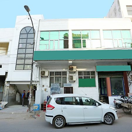 ניו דלהי Oyo 11505 Hotel Classic Park מראה חיצוני תמונה